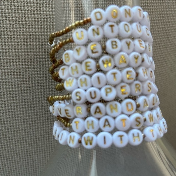 Bestselling Friendship Bracelets for Trading at Taylor Swift events. 25 Pack - Picture 13 of 16